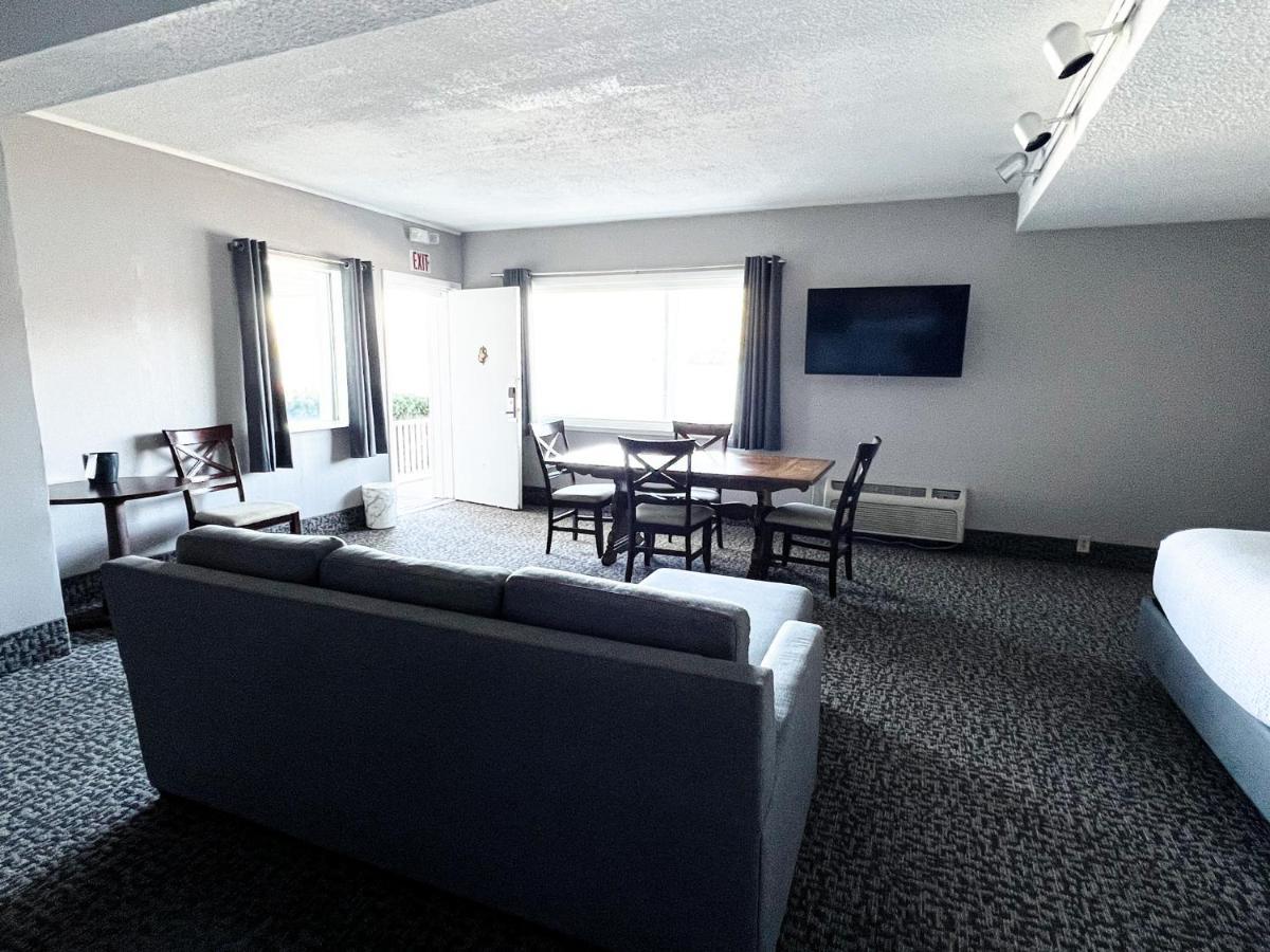 Georgian Lakeside Resort Lake George Bagian luar foto