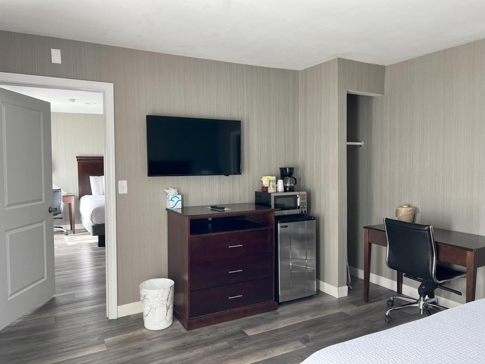 Georgian Lakeside Resort Lake George Bagian luar foto